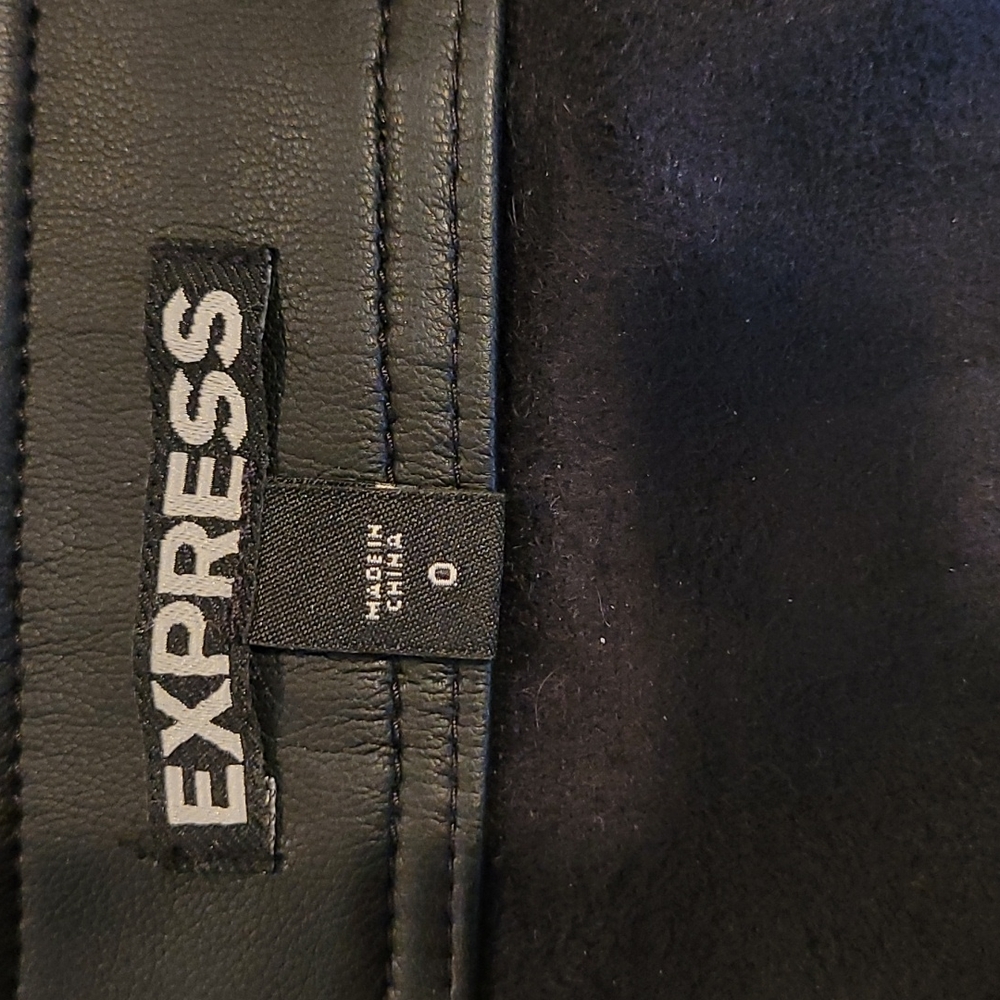 Express Faux Leather Skirt Size 0 - Picture 5 of 8